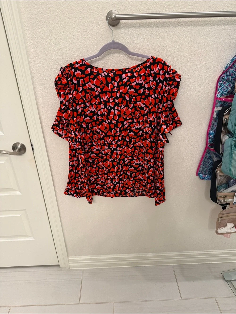 Heart-Print Flutter Sleeve Blouse in Black & Red